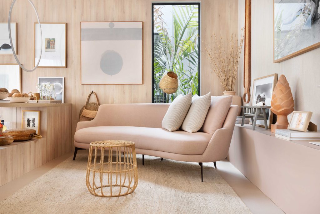 Composições de gallery walls no décor de interiores