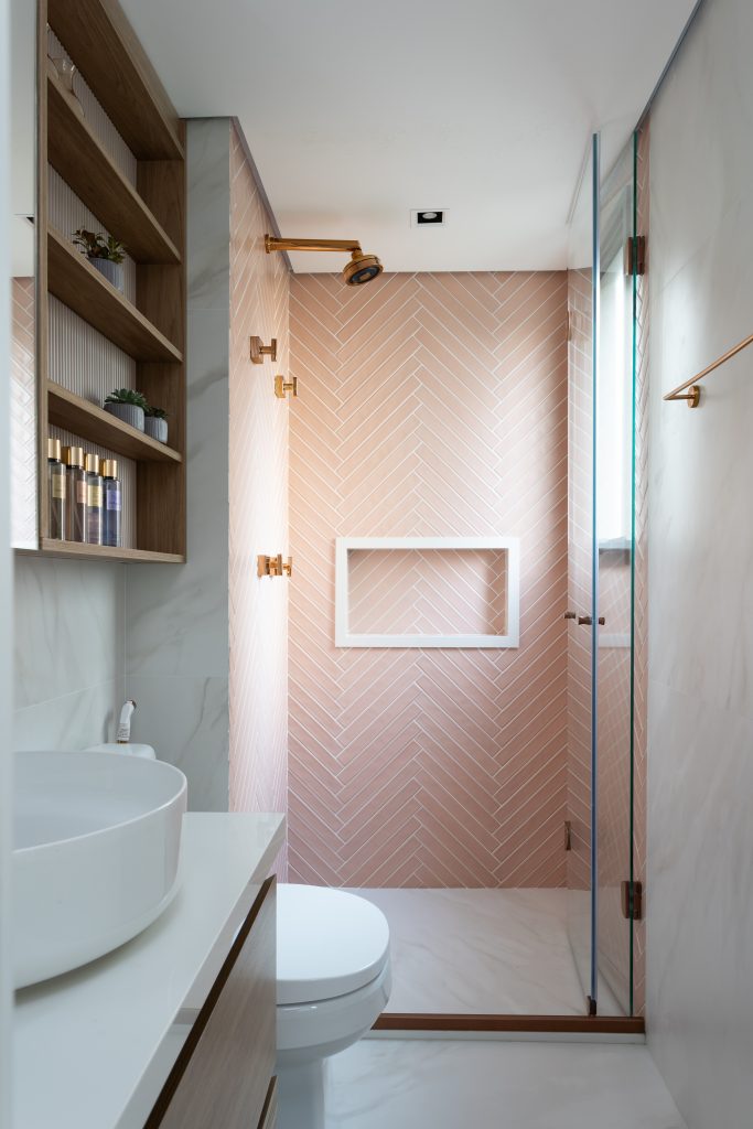 A exuberância e brilho do Dourado nos projetos de décor