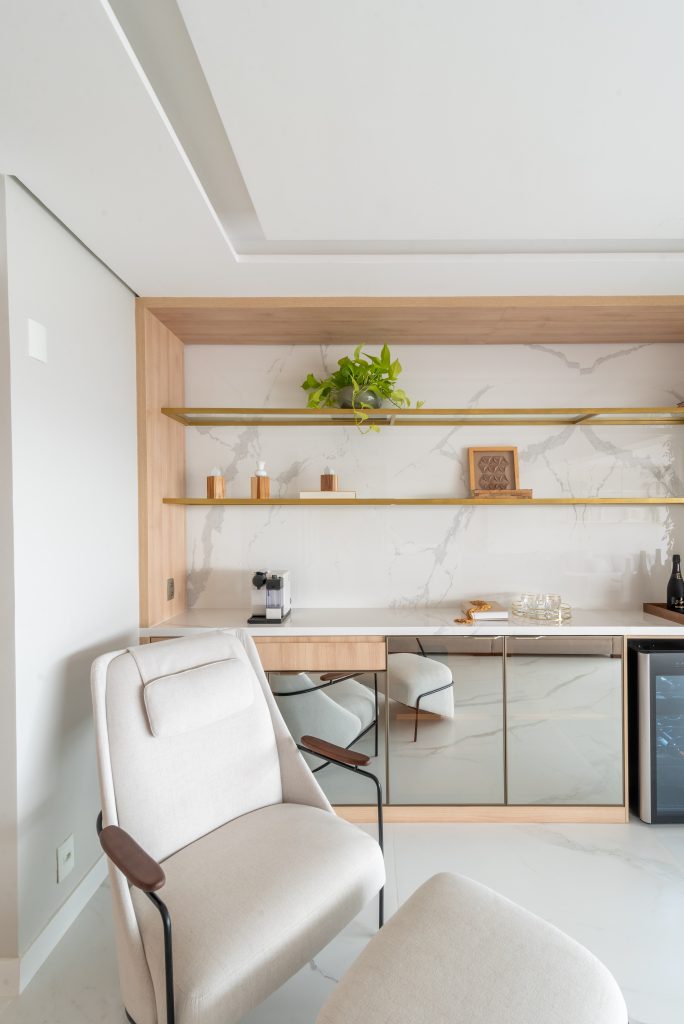 A exuberância e brilho do Dourado nos projetos de décor