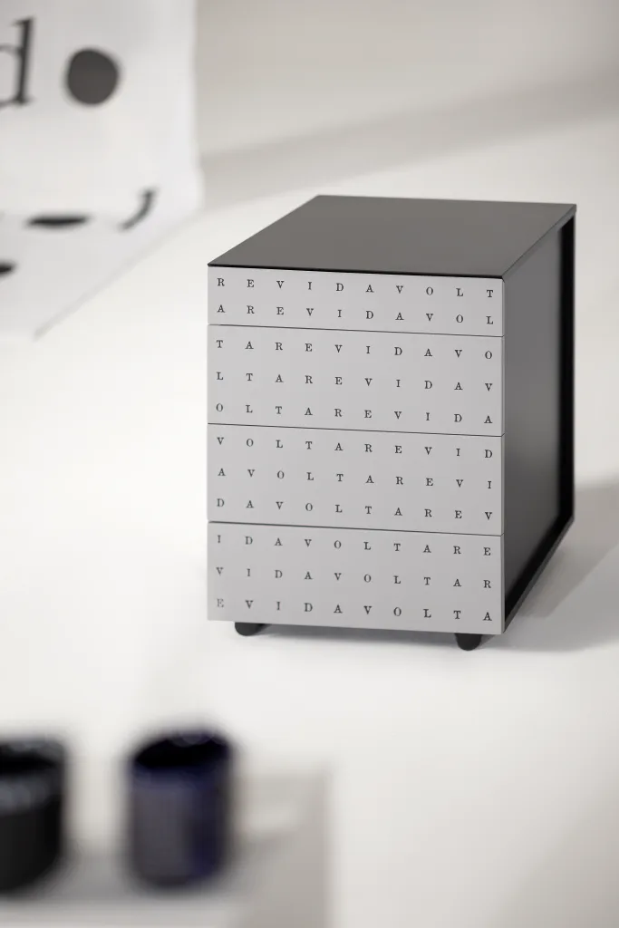 Arnaldo Antunes assina coleção de décor para Tok&Stok