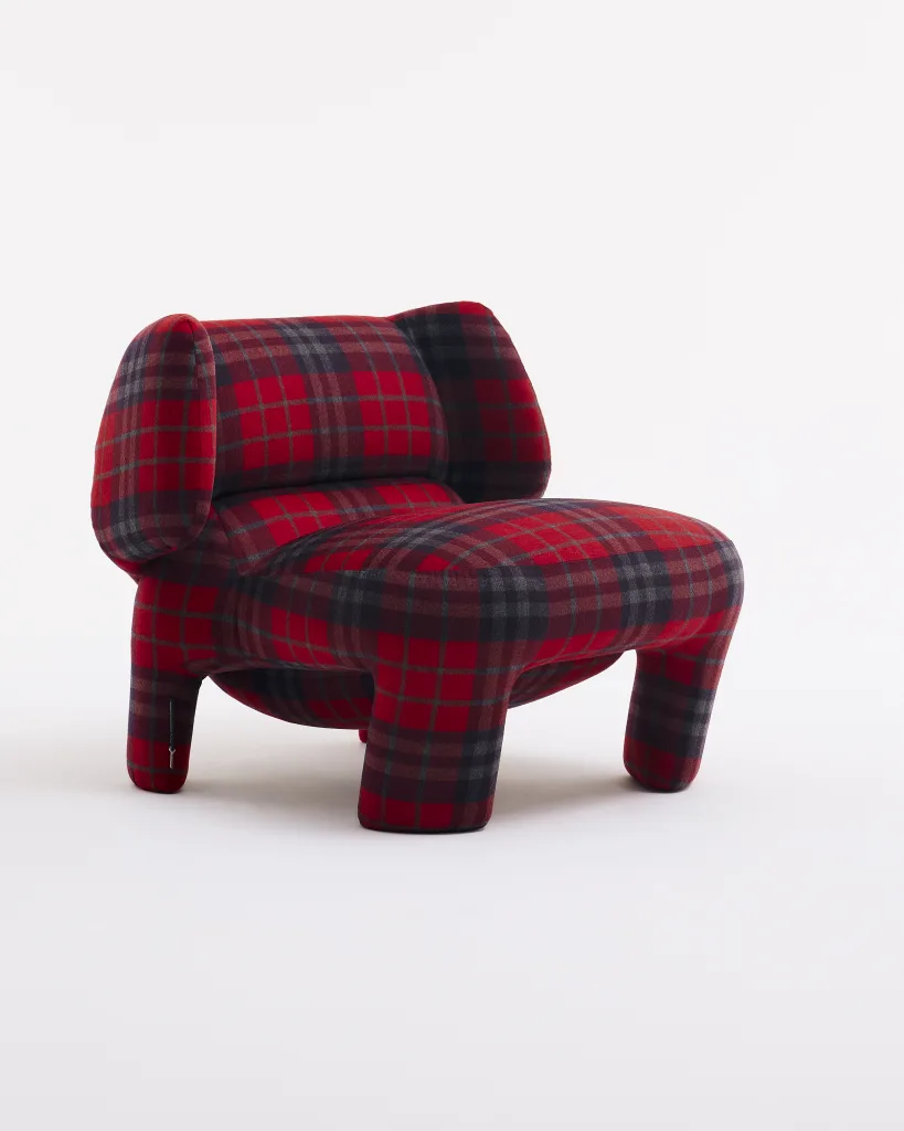 Herchcovitch cria releitura da icônica Poltrona Elefante