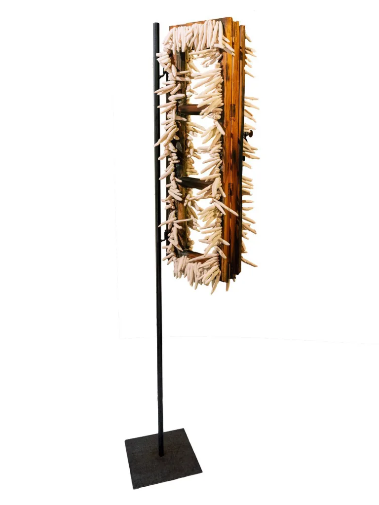 Design brasileiro ganha destaque na THEMA com obras de Anna Passarelli