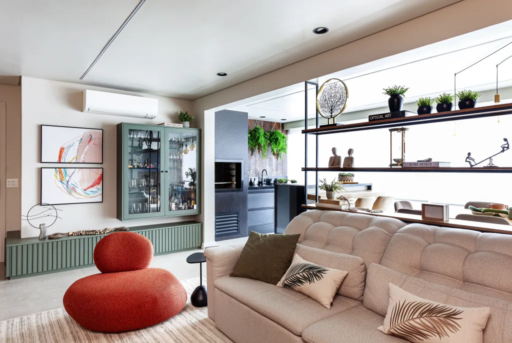 Inspire-se em projetos que usam divisórias de forma criativa