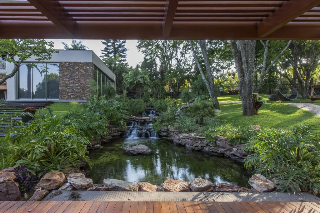 Lagos naturais ganham destaque em projetos