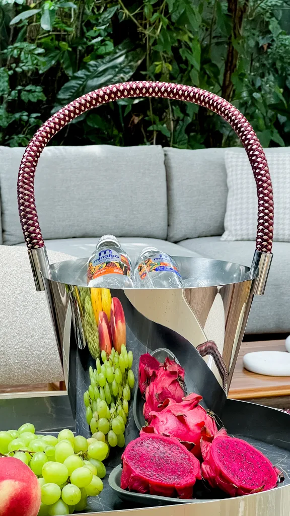 Peças outdoor e mesa posta ganham força no verão