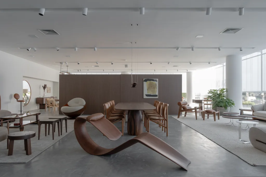 Casa de Alessa amplia espaço e destaca design brasileiro